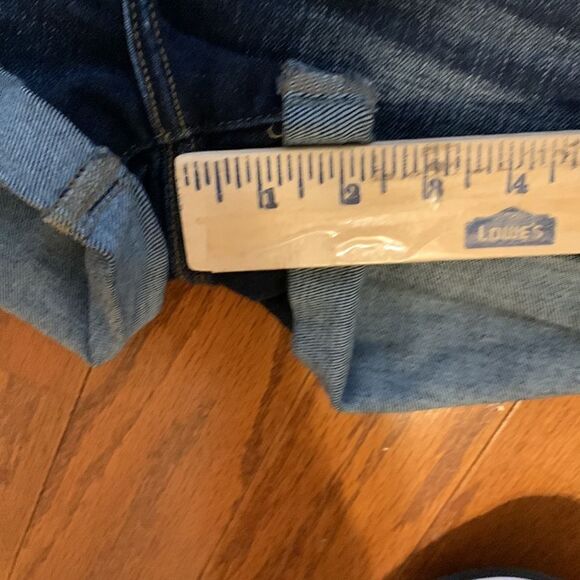 KanCan Size 25 cuffed denim shorts with ultra high waist.  Very stretchy - Picture 8 of 12